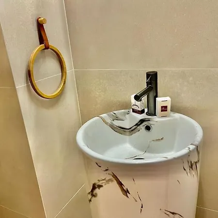 Luxury Sea View Yourhosthelper