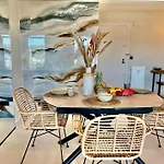 Luxury Sea View דירה *