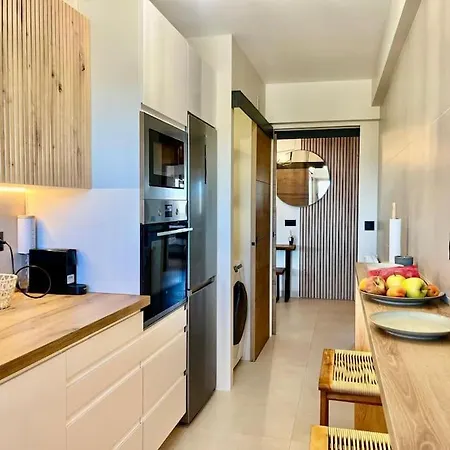 Апартаменти Luxury Sea View Антіб