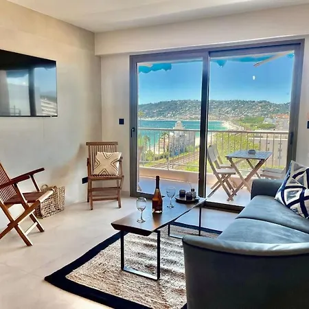 Luxury Sea View Apartment *